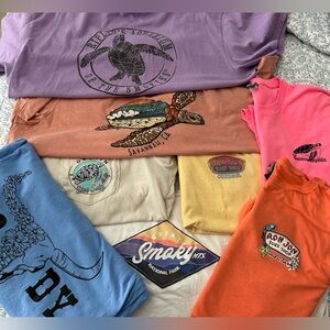 LOT OF *8* GRAPHIC TEES